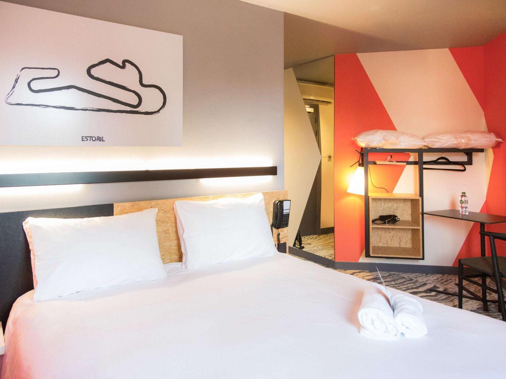 Hotel Ibis Styles Bale-Mulhouse Aeroport Blotzheim Exterior foto